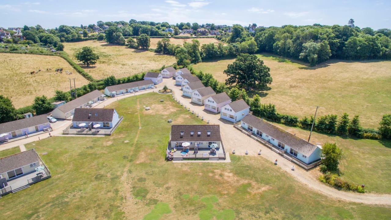 Seaview Holidays - Salterns Village Exteriér fotografie